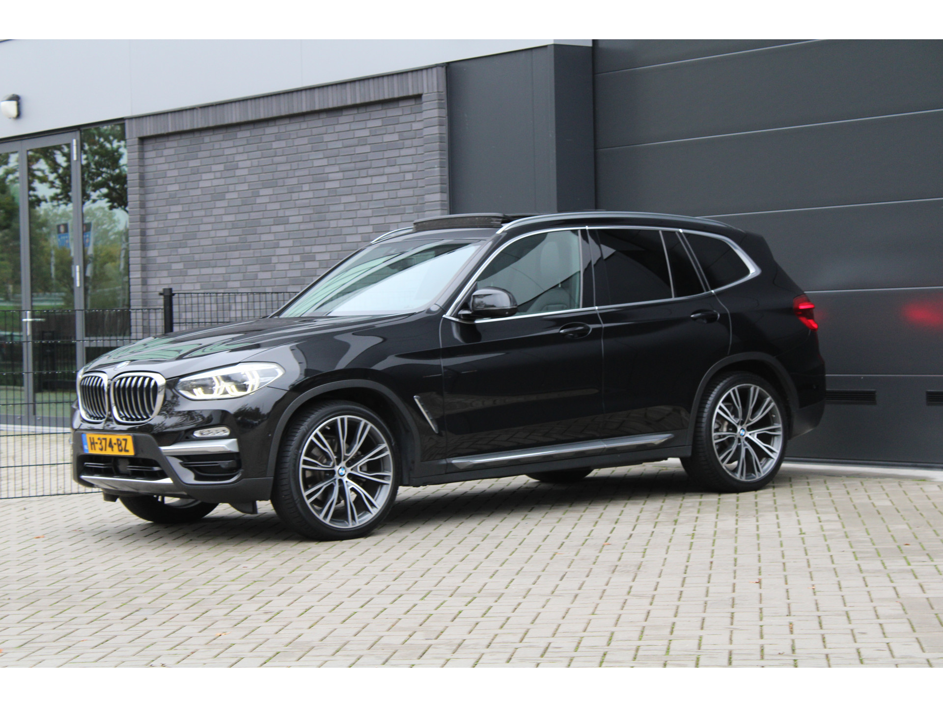 BMW X3 xDrive30i High Executive 48549171-47.jpg | ROS Automotive