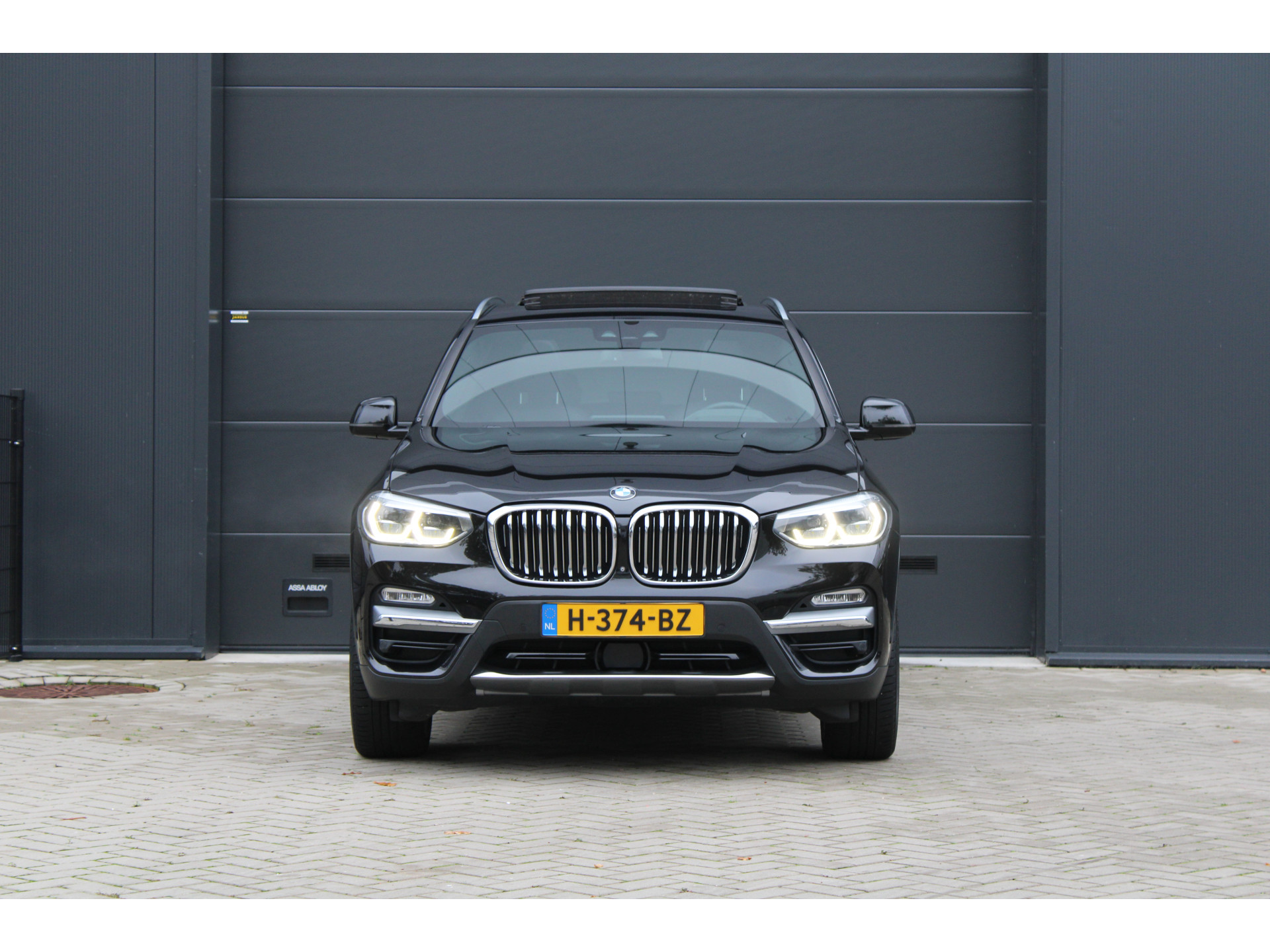 BMW X3 xDrive30i High Executive 48549171-9.jpg | ROS Automotive