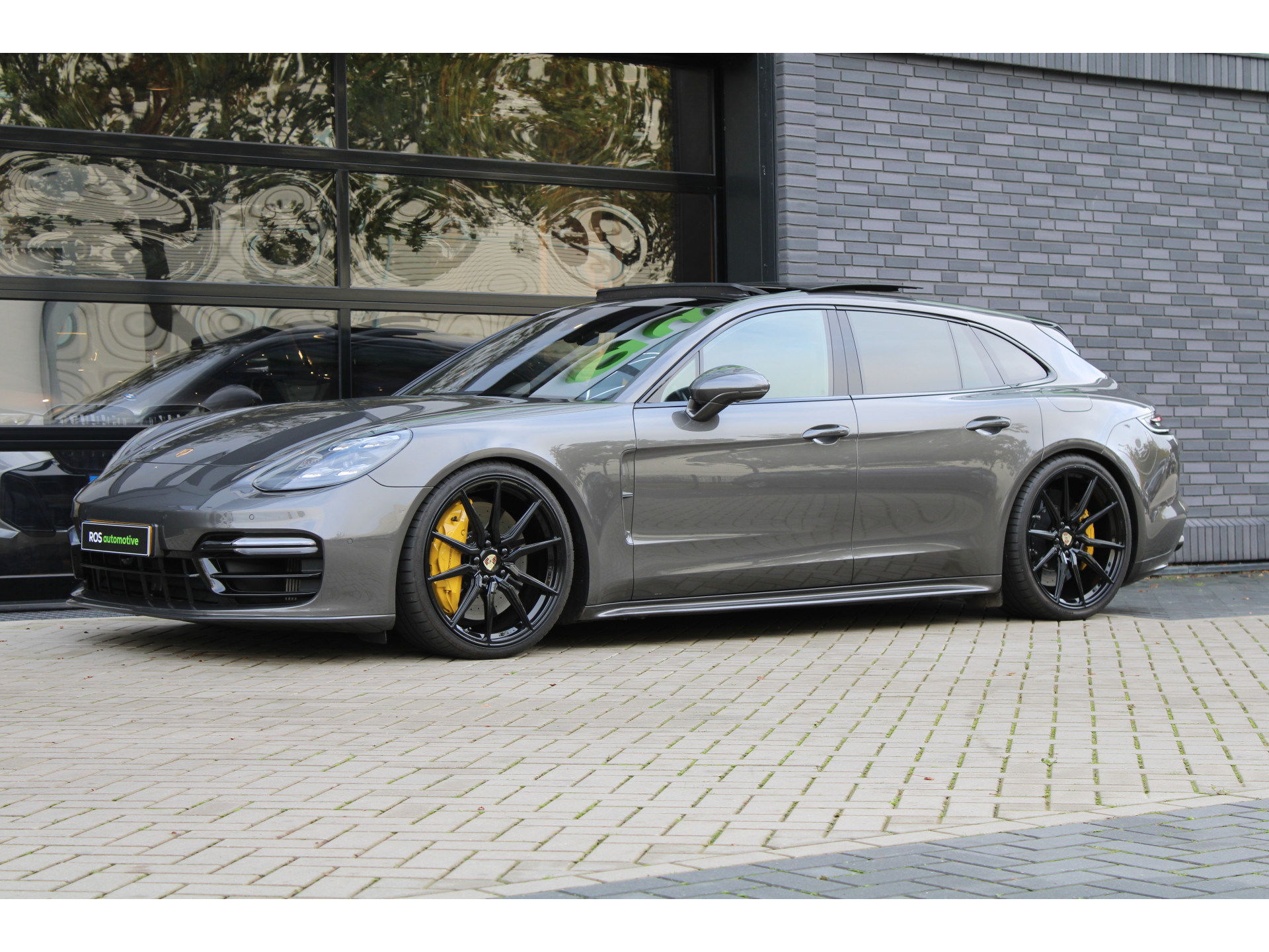 Porsche Panamera Sport Turismo 4.0 Turbo S E-Hybrid 48580852-4.jpg | ROS Automotive