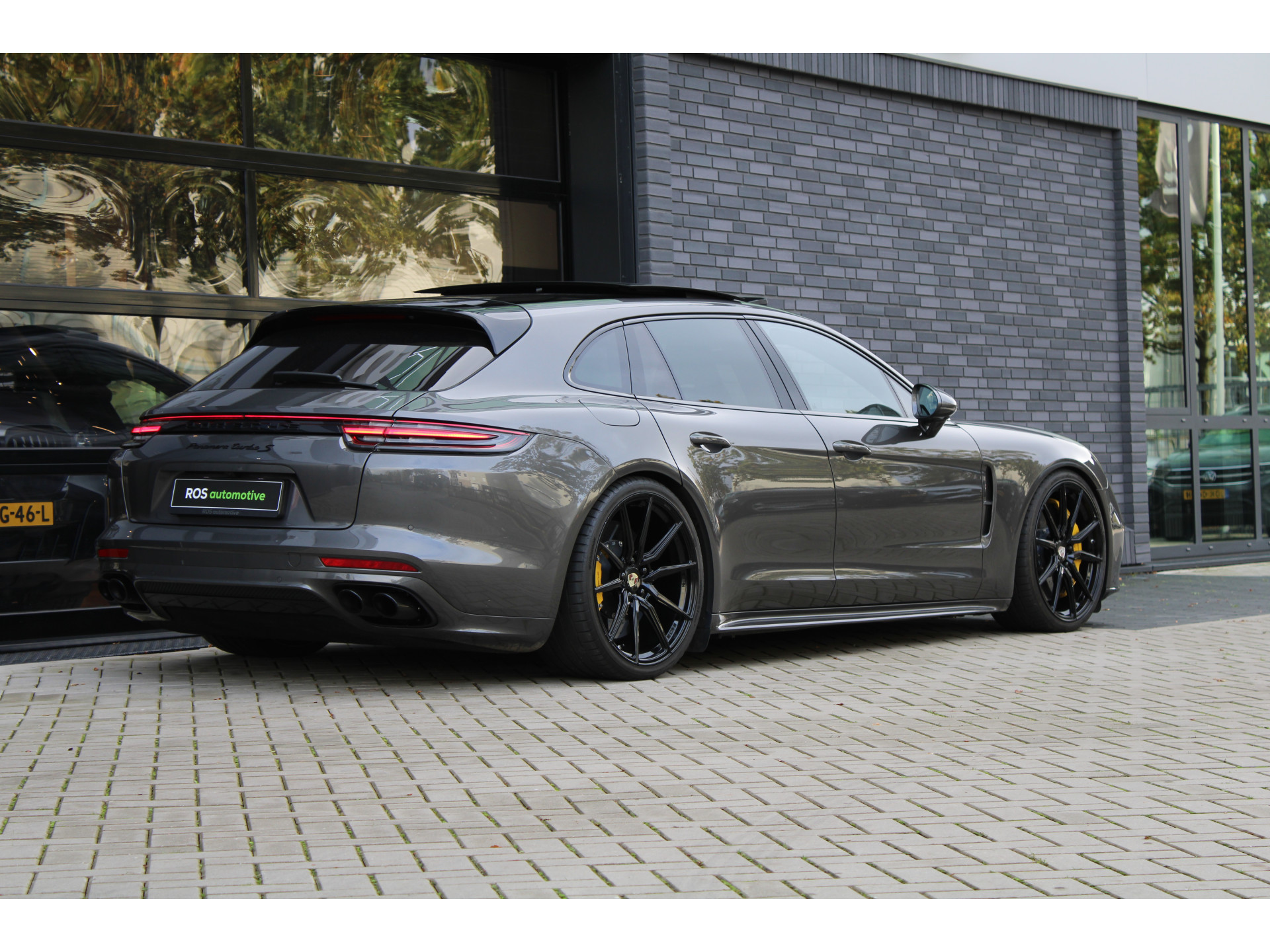 Porsche Panamera Sport Turismo 4.0 Turbo S E-Hybrid 48580852-8.jpg | ROS Automotive