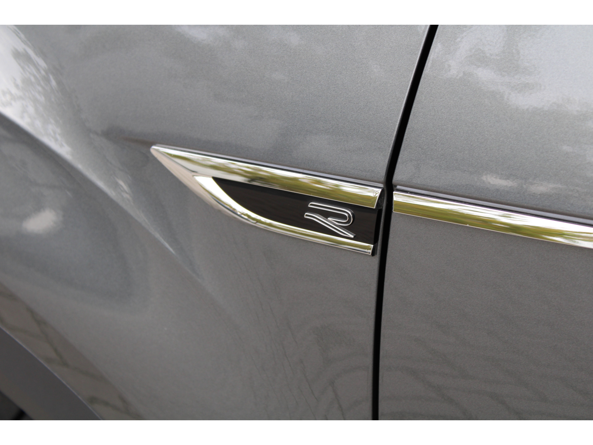 Volkswagen T-Roc 1.5 TSI R-Line 48749097-11.jpg | ROS Automotive