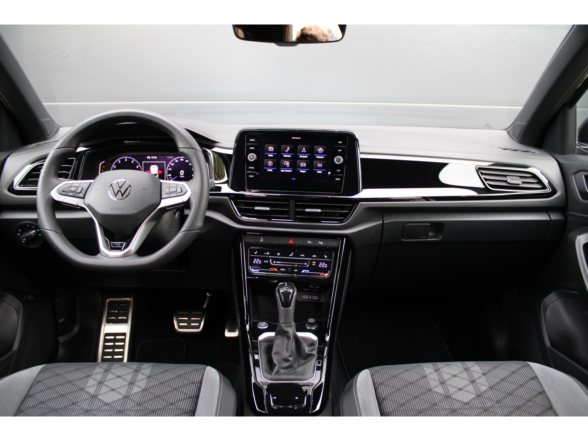 Volkswagen T-Roc 1.5 TSI R-Line 48749097-18.jpg | ROS Automotive