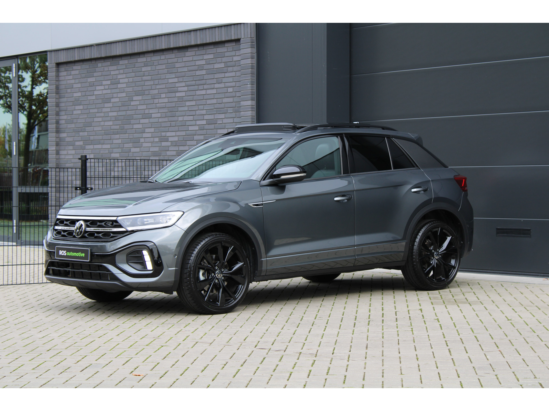 Volkswagen T-Roc 1.5 TSI R-Line 48749097-37.jpg | ROS Automotive
