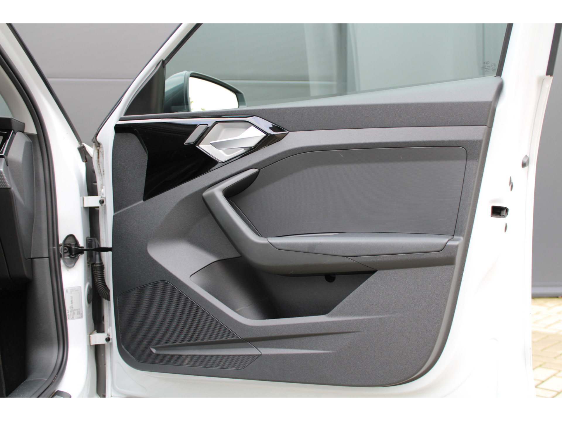 Audi A1 Sportback 30 TFSI epic 48823941-20.jpg | ROS Automotive