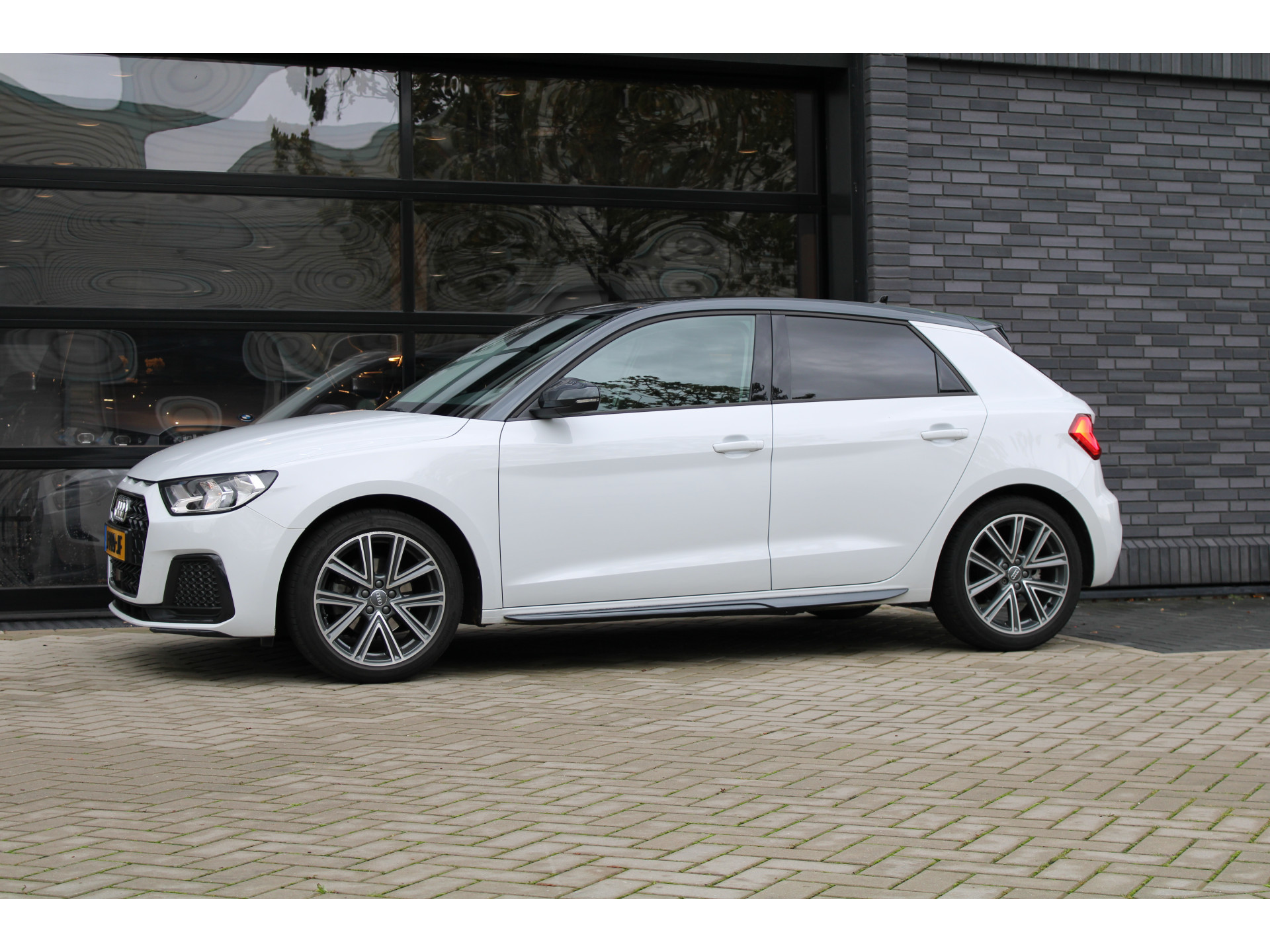 Audi A1 Sportback 30 TFSI epic 48823941-6.jpg | ROS Automotive