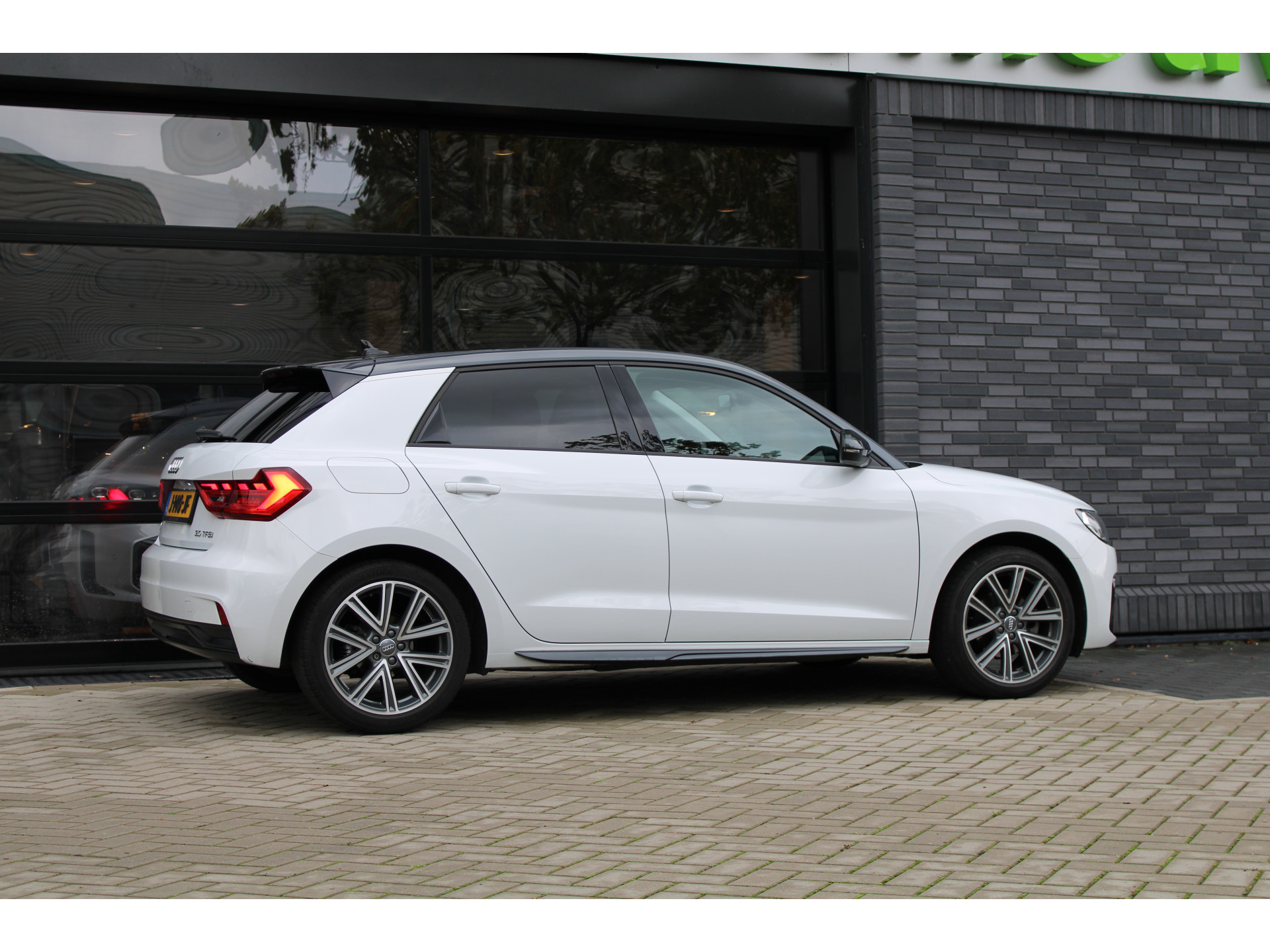 Audi A1 Sportback 30 TFSI epic 48823941-9.jpg | ROS Automotive
