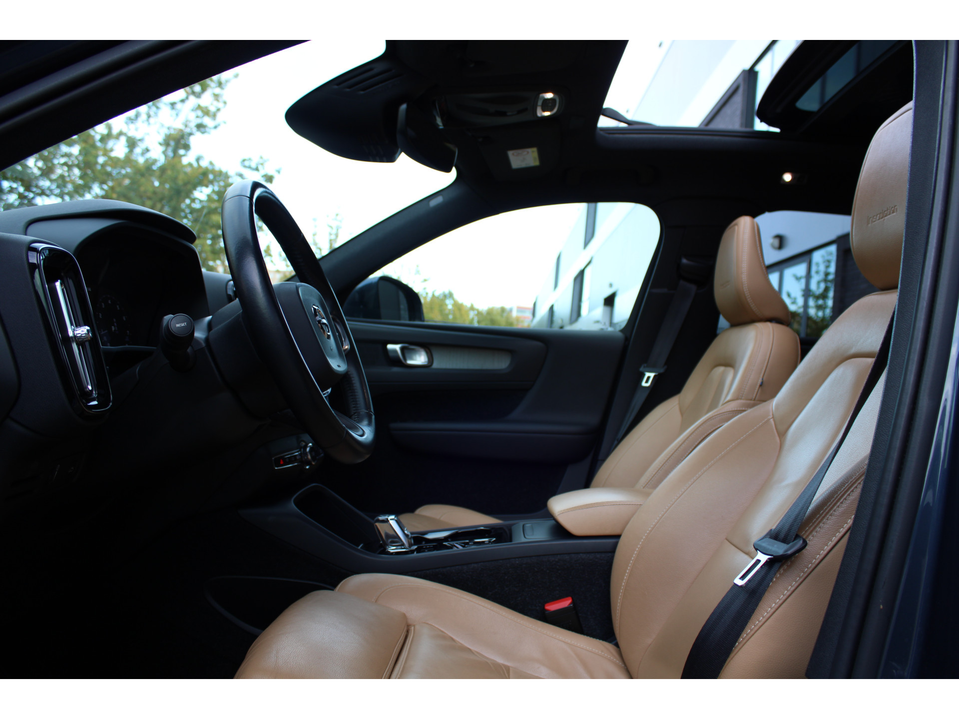 Volvo XC40 2.0 T4 Inscription 48824601-22.jpg | ROS Automotive
