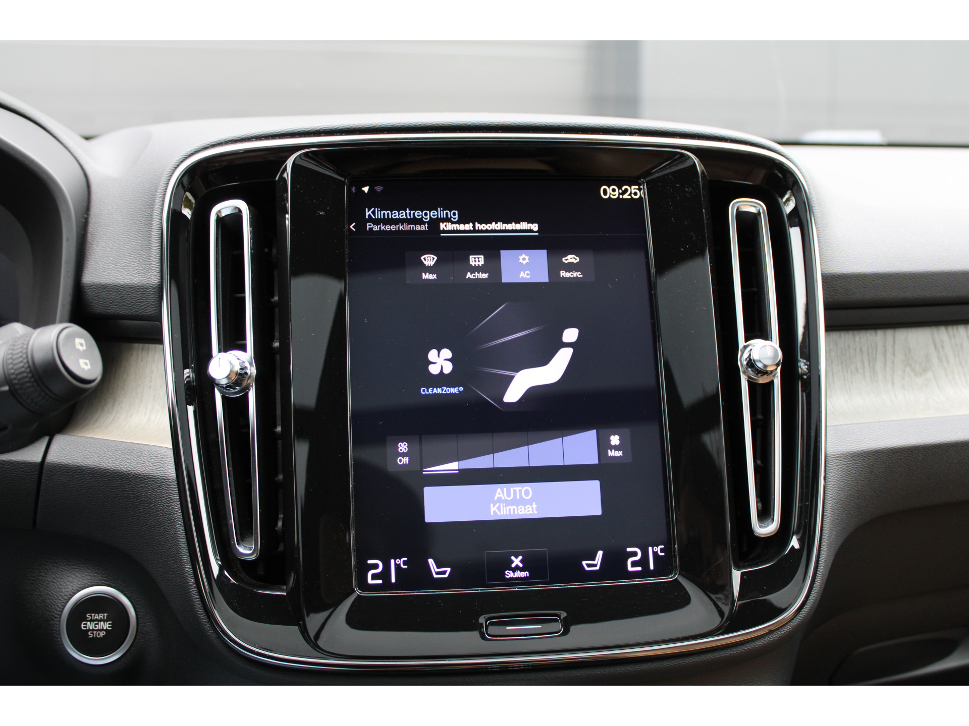 Volvo XC40 2.0 T4 Inscription 48824601-35.jpg | ROS Automotive