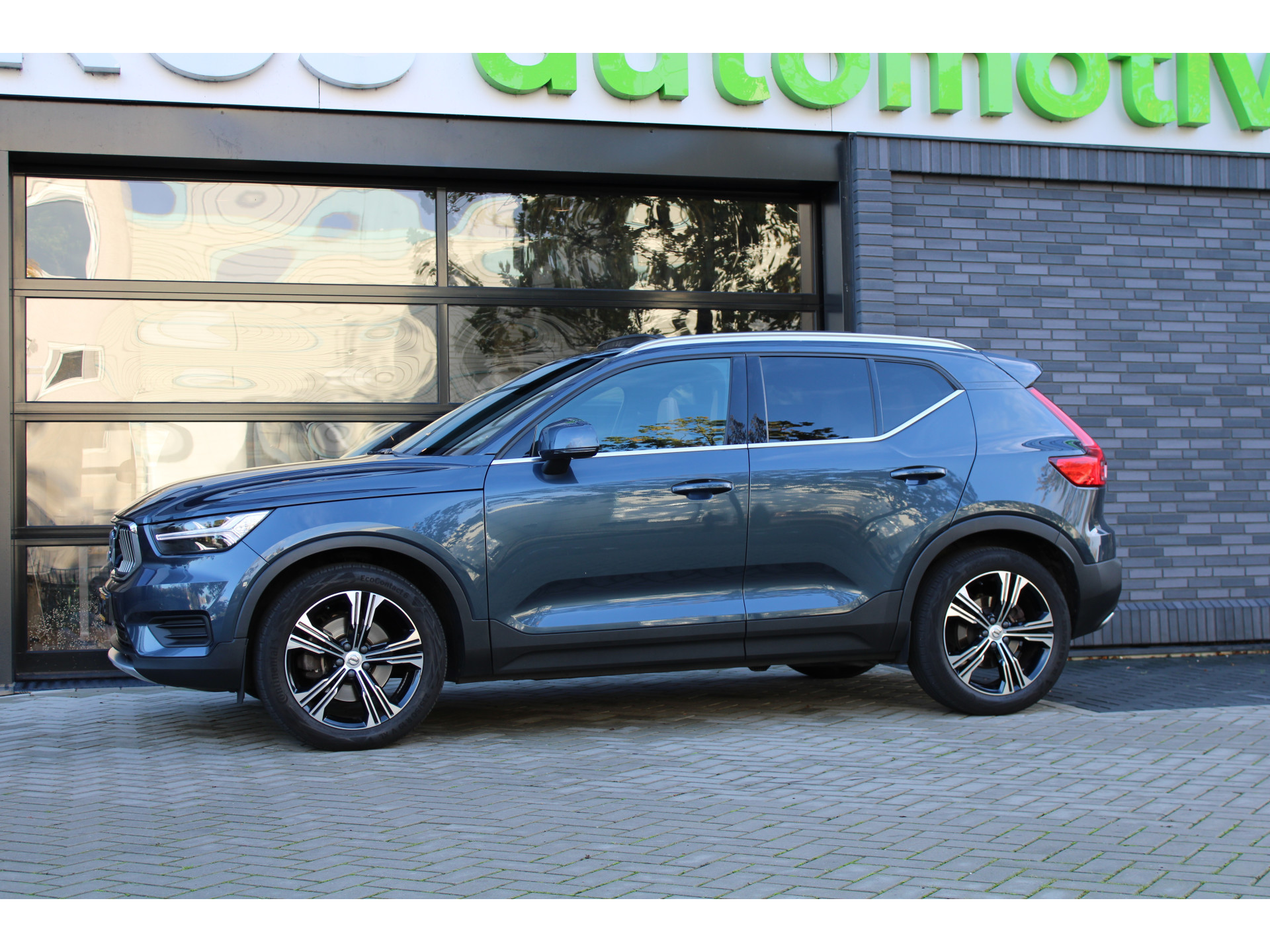 Volvo XC40 2.0 T4 Inscription 48824601-6.jpg | ROS Automotive