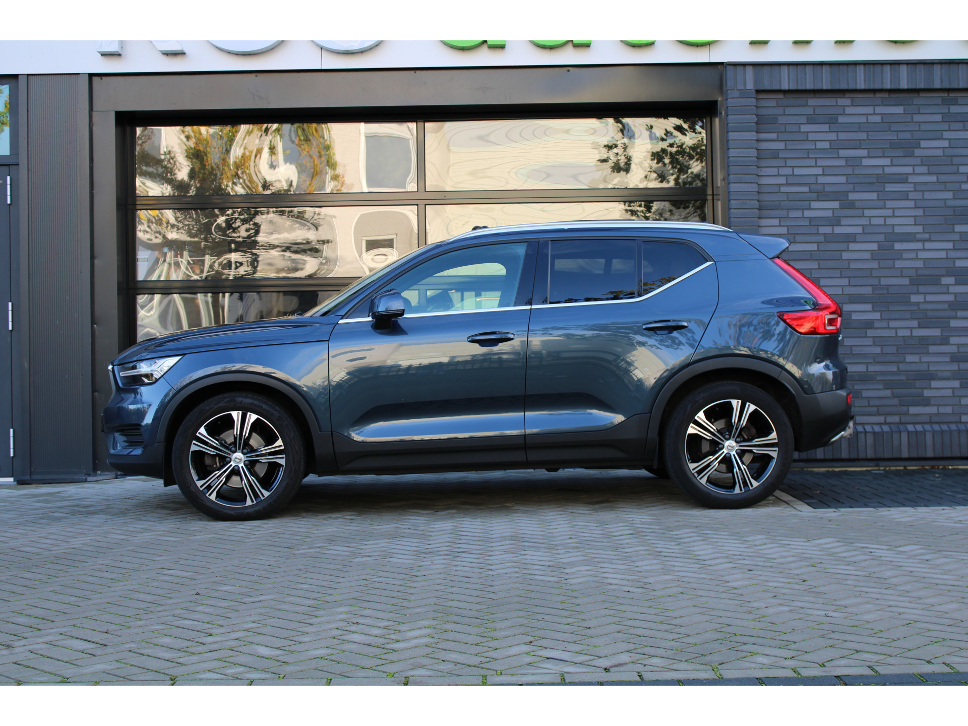 Volvo XC40 2.0 T4 Inscription 48824601-7.jpg | ROS Automotive
