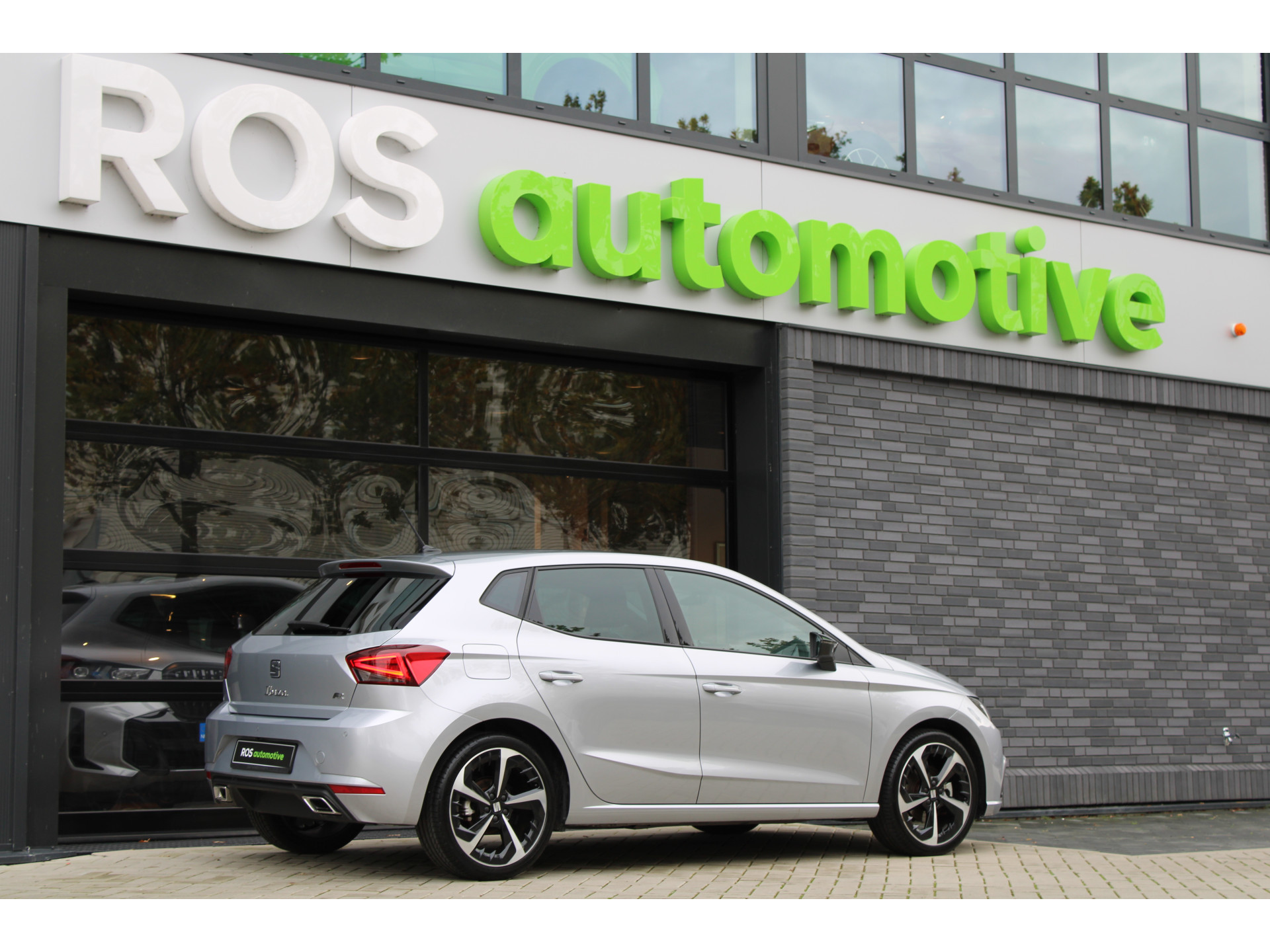 SEAT Ibiza 1.0 EcoTSI FR DSG7 48829652-1.jpg | ROS Automotive