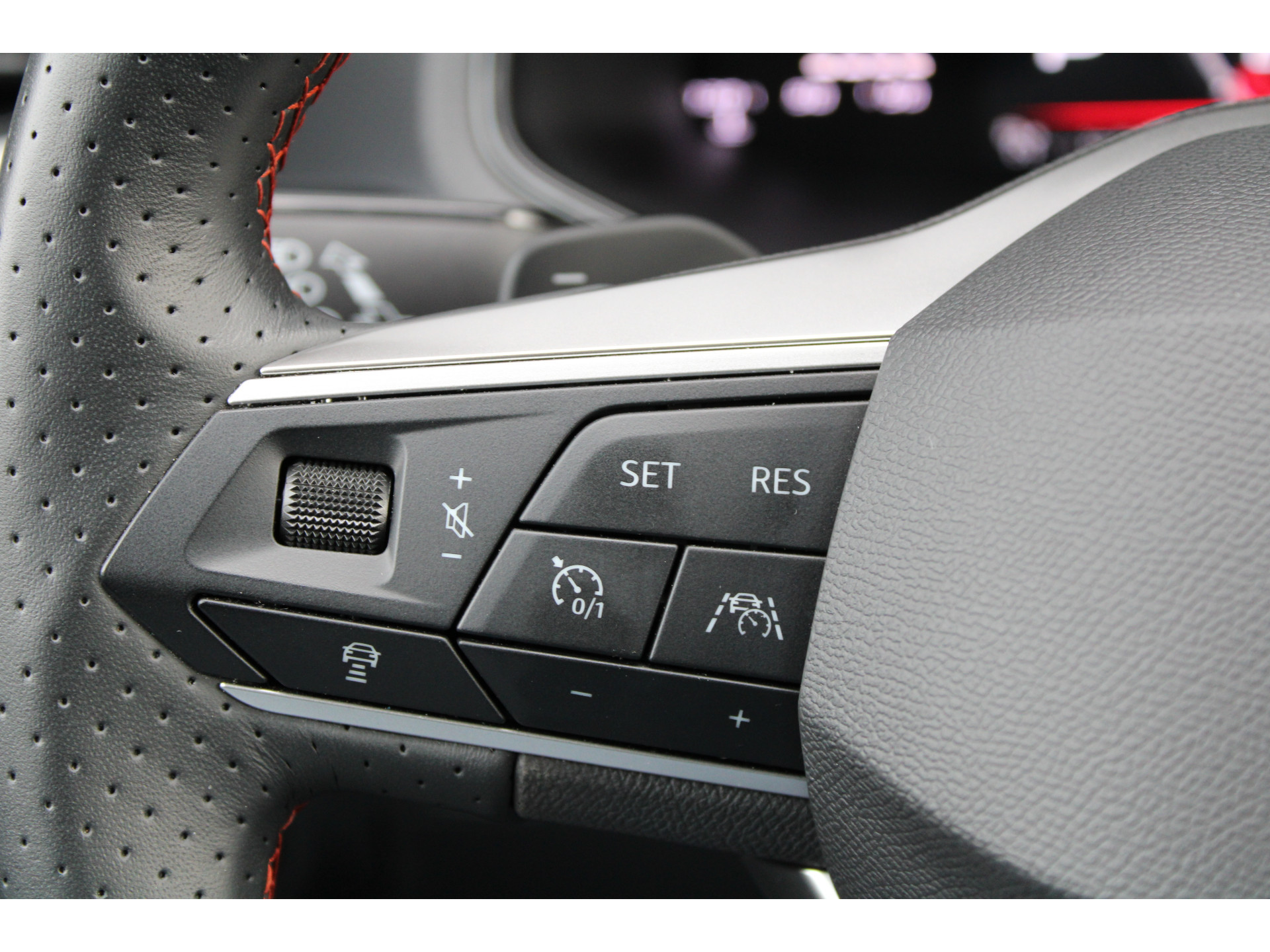 SEAT Ibiza 1.0 EcoTSI FR DSG7 48829652-20.jpg | ROS Automotive