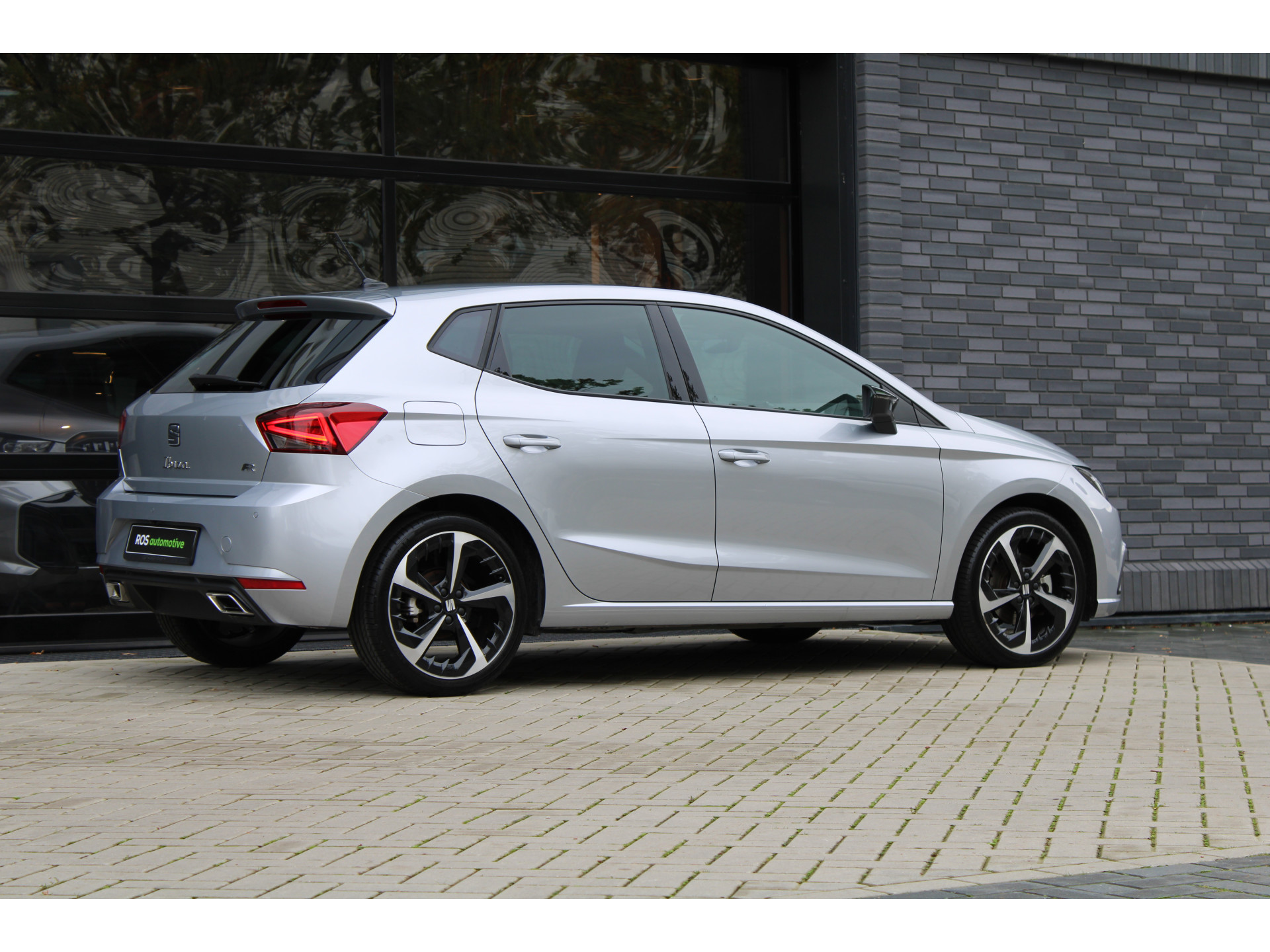 SEAT Ibiza 1.0 EcoTSI FR DSG7 48829652-7.jpg | ROS Automotive