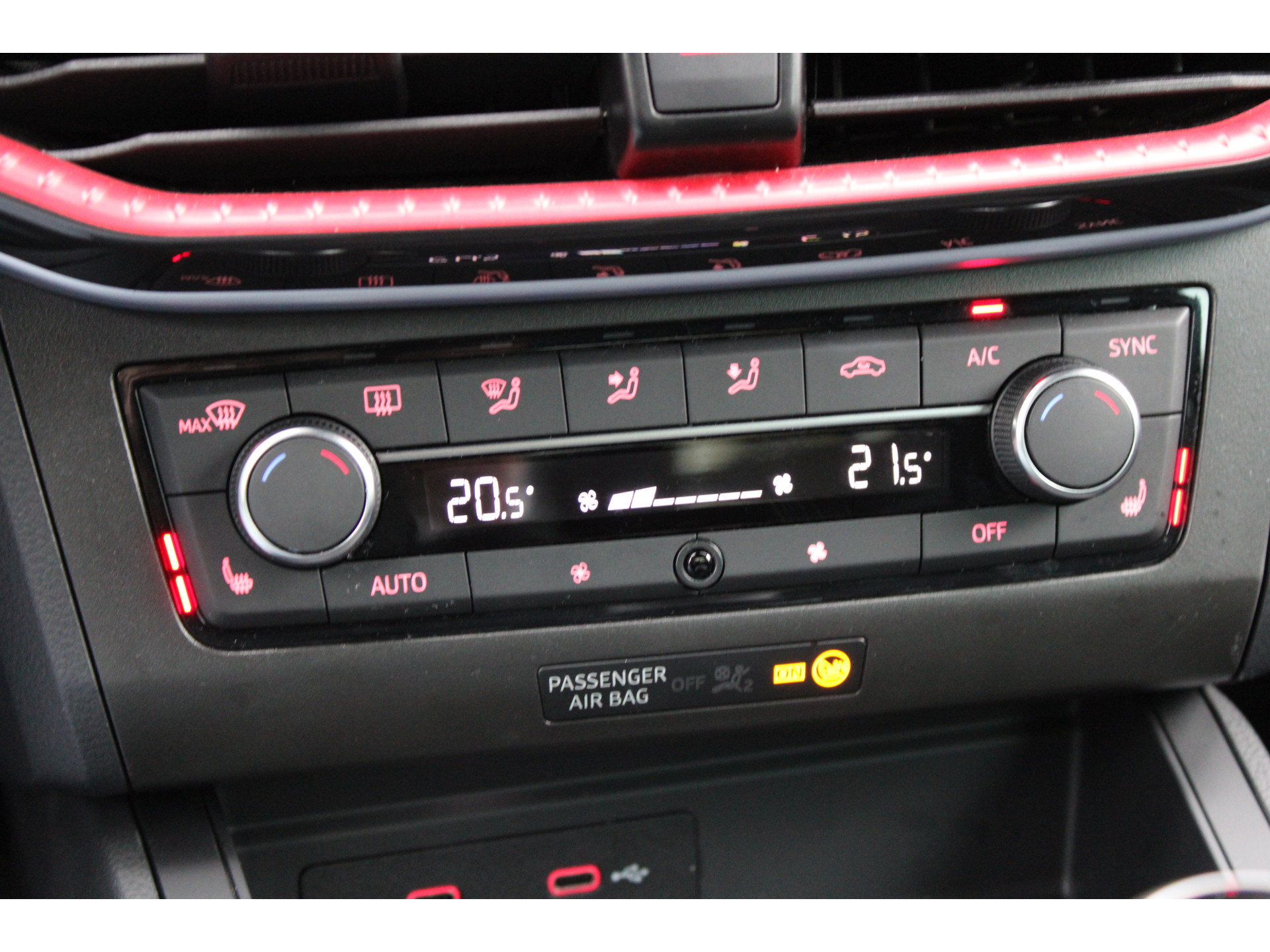 SEAT Ibiza 1.0 EcoTSI FR 48829862-25.jpg | ROS Automotive