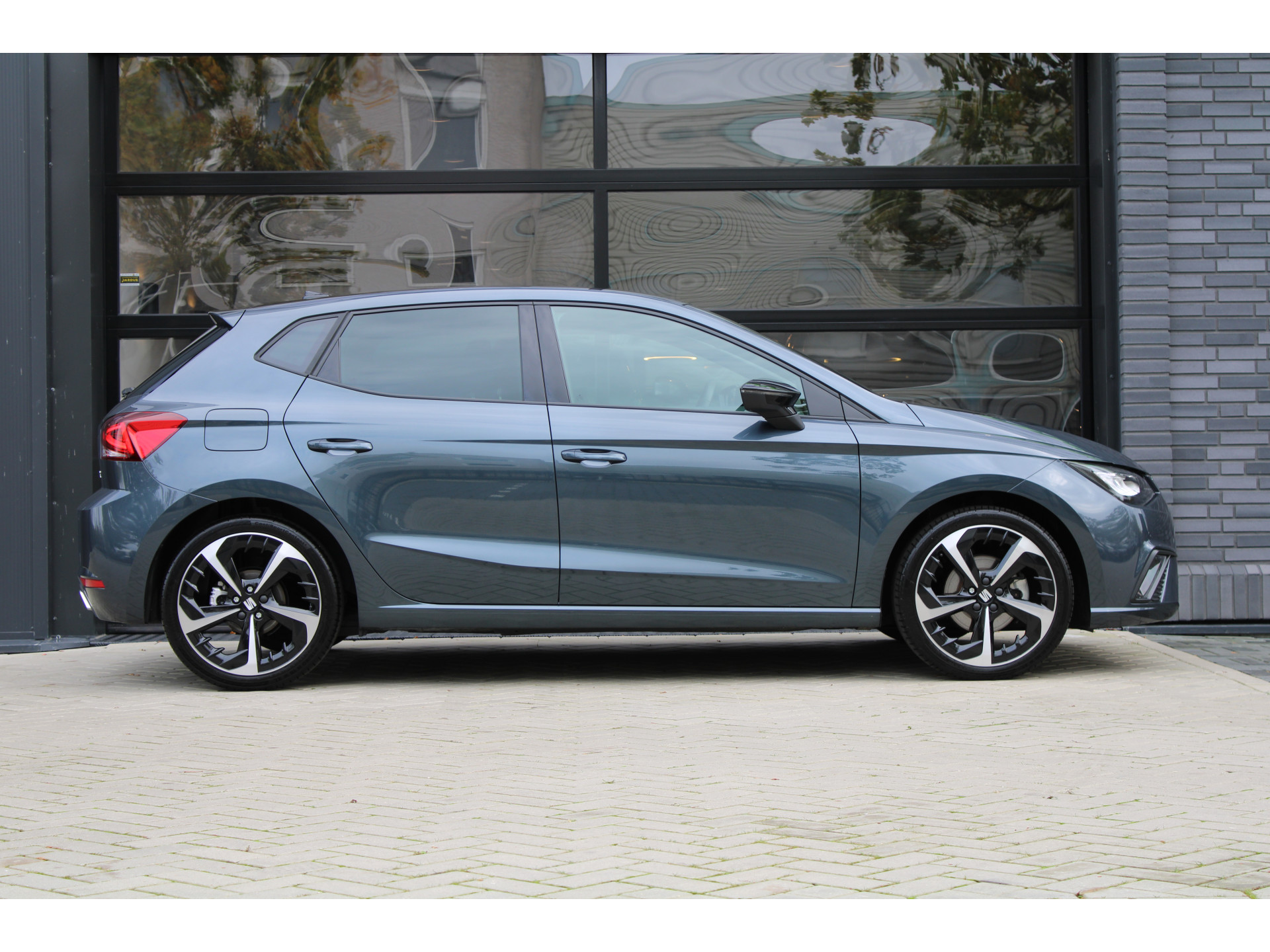 SEAT Ibiza 1.0 EcoTSI FR 48829862-6.jpg | ROS Automotive