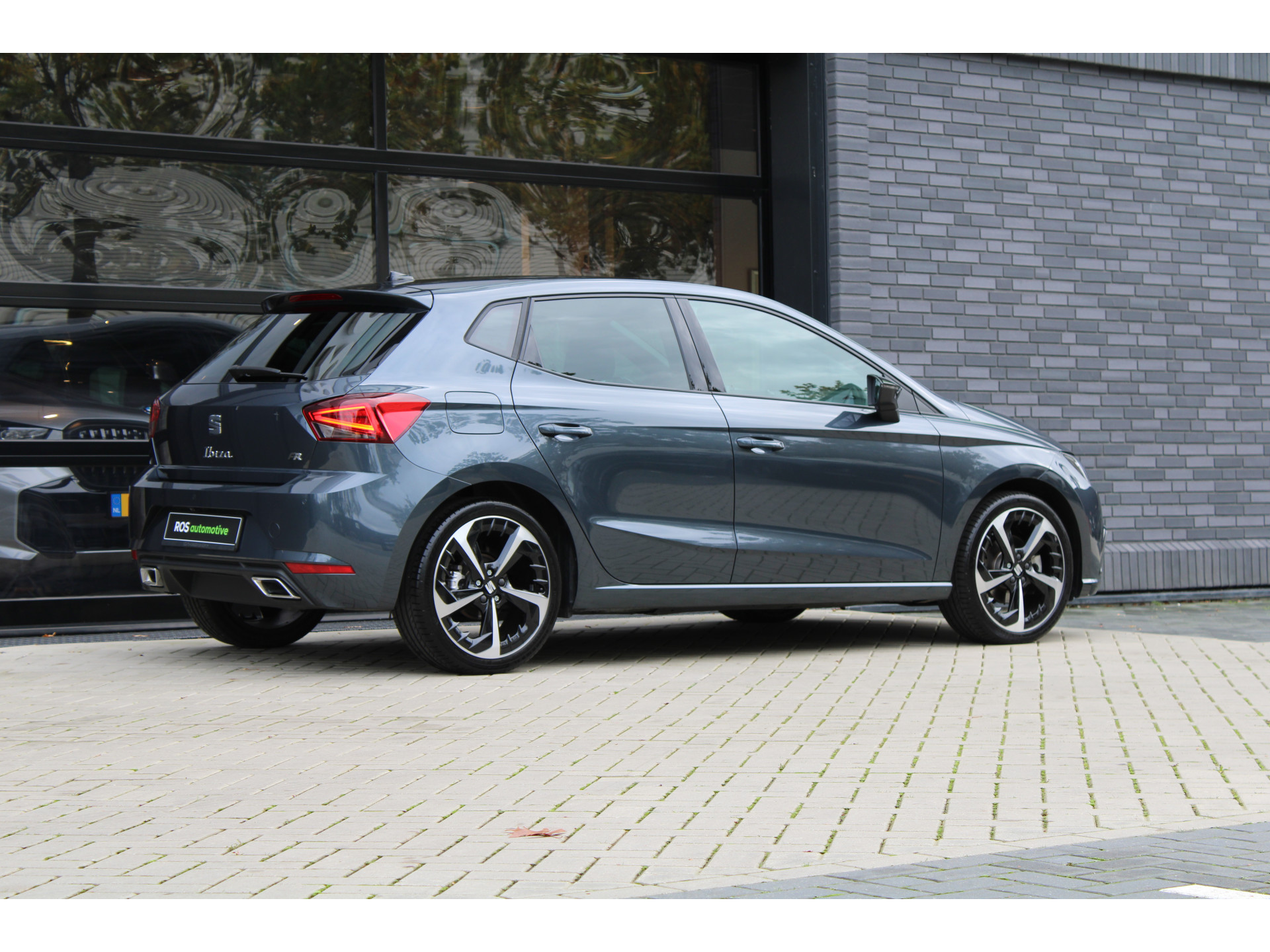 SEAT Ibiza 1.0 EcoTSI FR 48829862-7.jpg | ROS Automotive