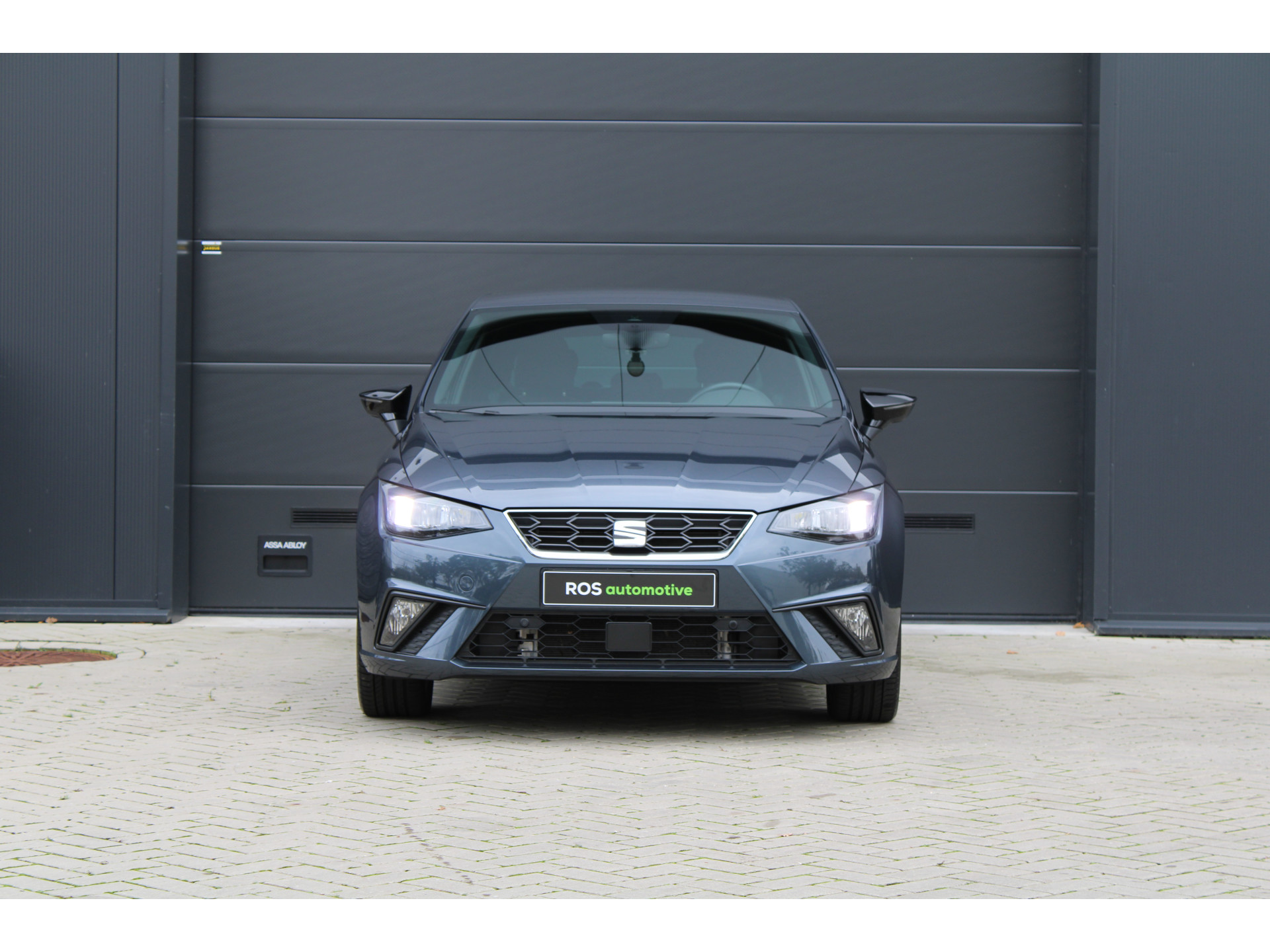 SEAT Ibiza 1.0 EcoTSI FR 48829862-9.jpg | ROS Automotive