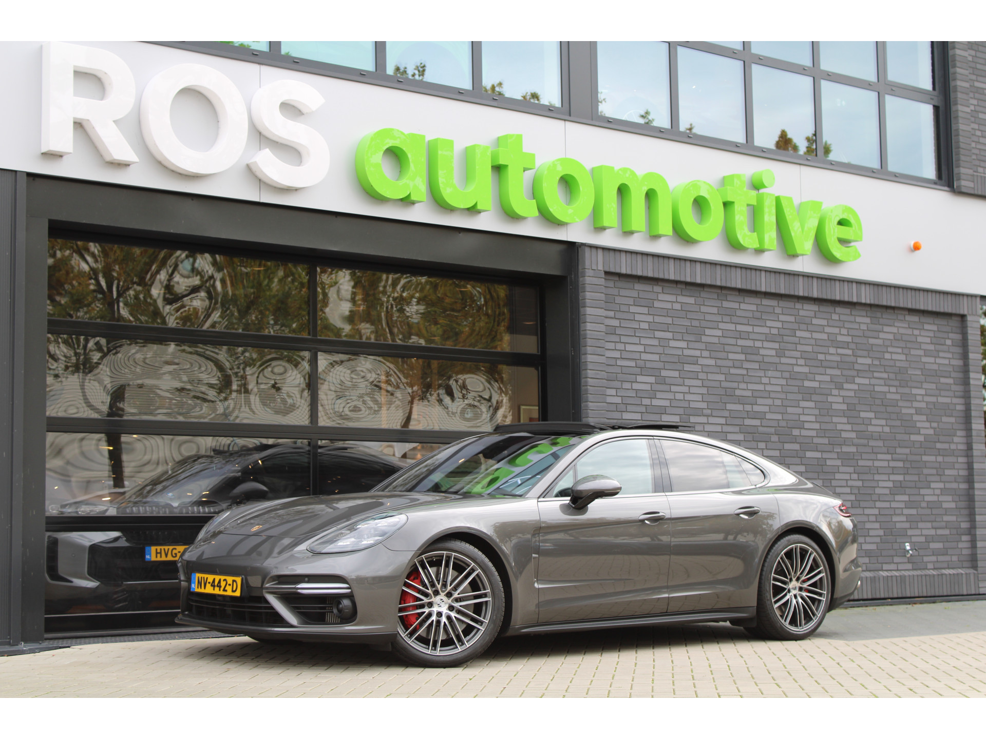 Porsche Panamera 4.0 Turbo 48857620-0.jpg | ROS Automotive