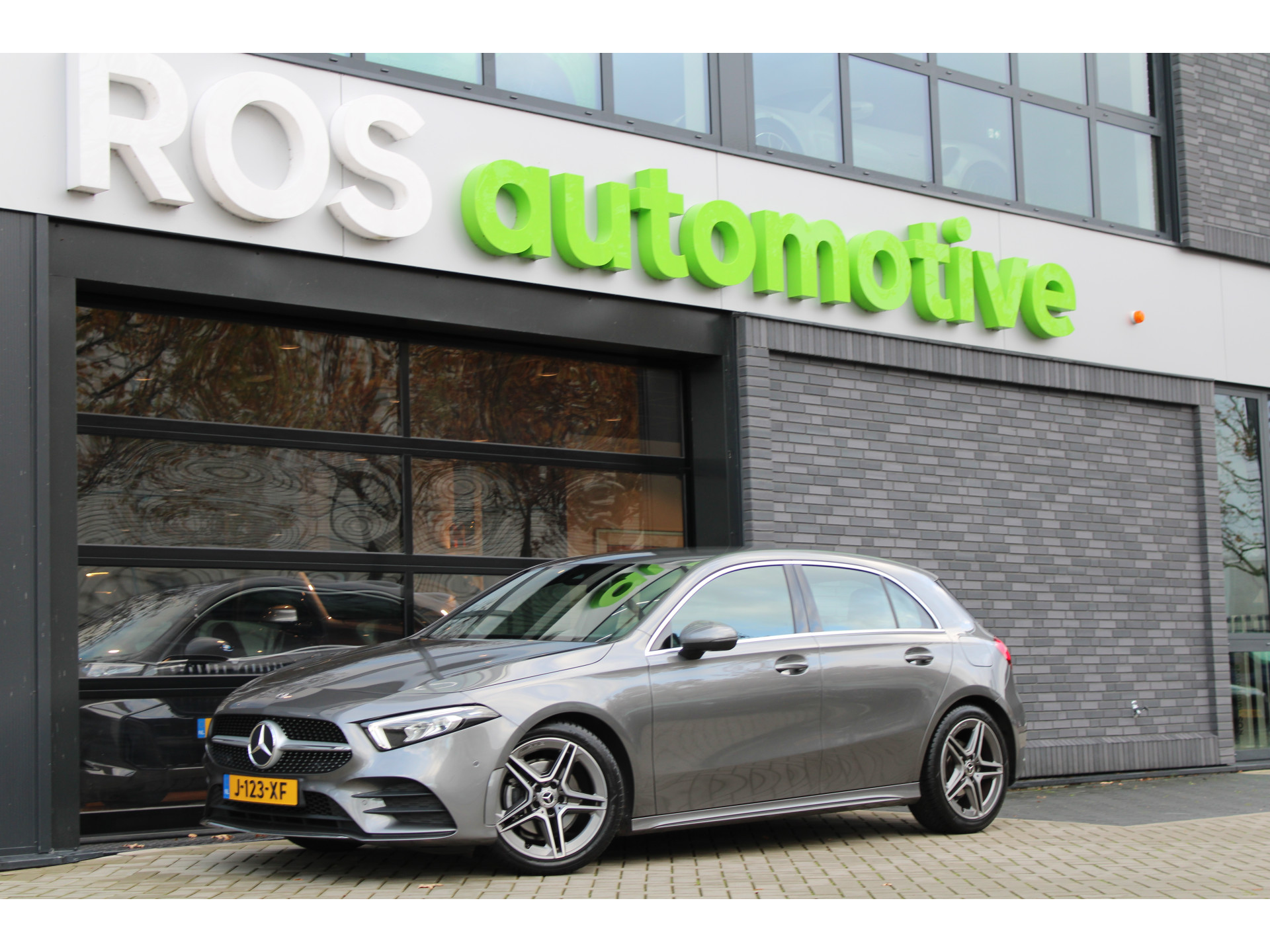 Mercedes-Benz A-Klasse 180 Business Solution AMG 49337961-0.jpg | ROS Automotive