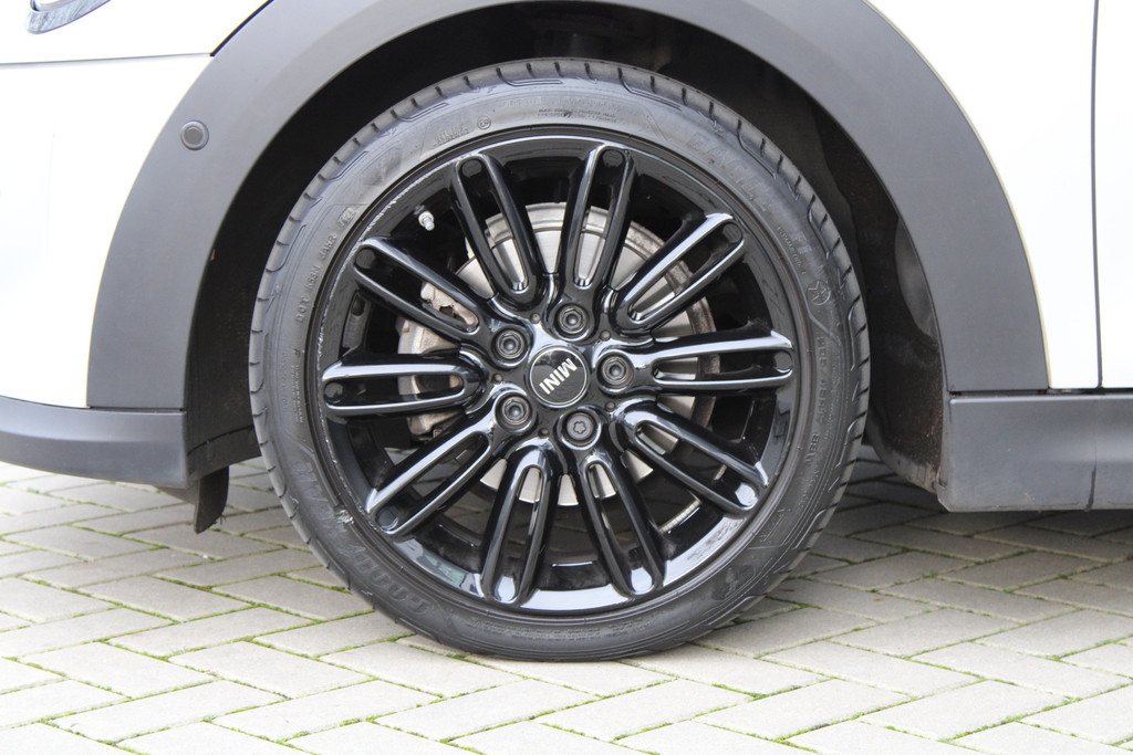 MINI Mini 1.5 Cooper Camden Plus Edition 49685232-12.jpg | ROS Automotive