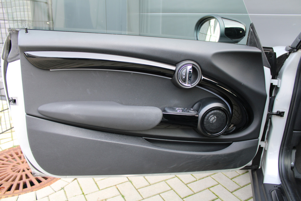 MINI Mini 1.5 Cooper Camden Plus Edition 49685232-19.jpg | ROS Automotive