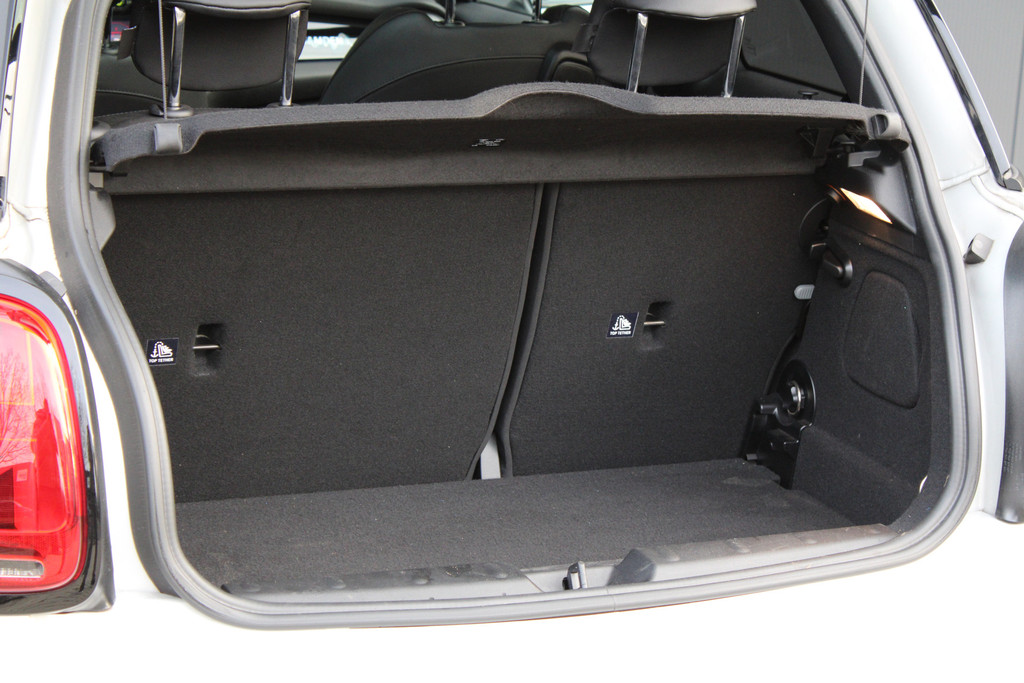 MINI Mini 1.5 Cooper Camden Plus Edition 49685232-36.jpg | ROS Automotive