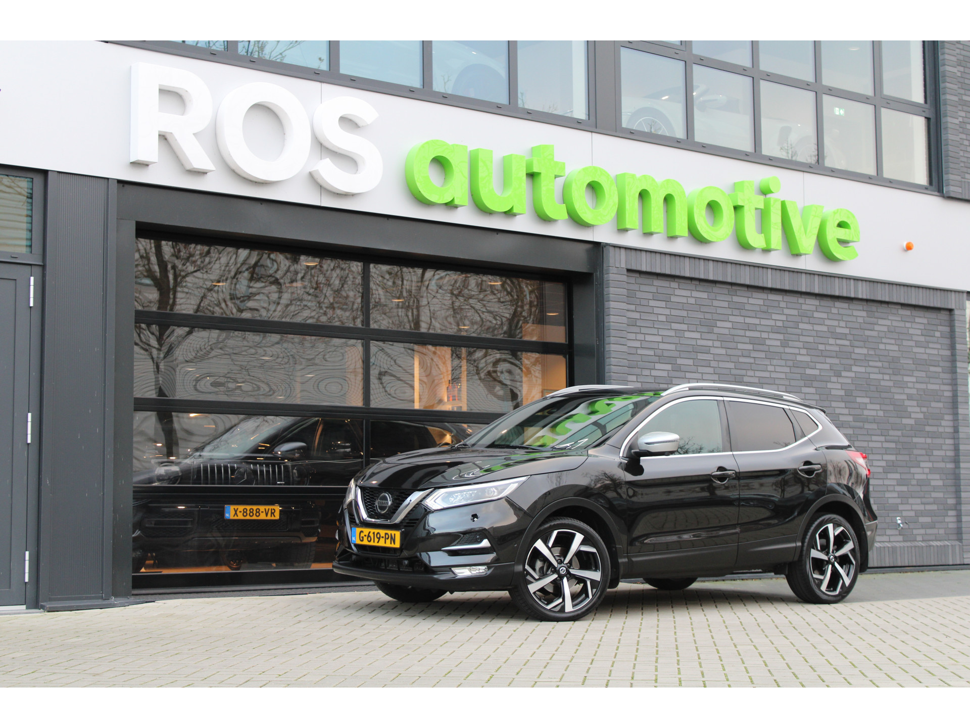 Nissan QASHQAI 1.2 Tekna + 49969137-0.jpg | ROS Automotive