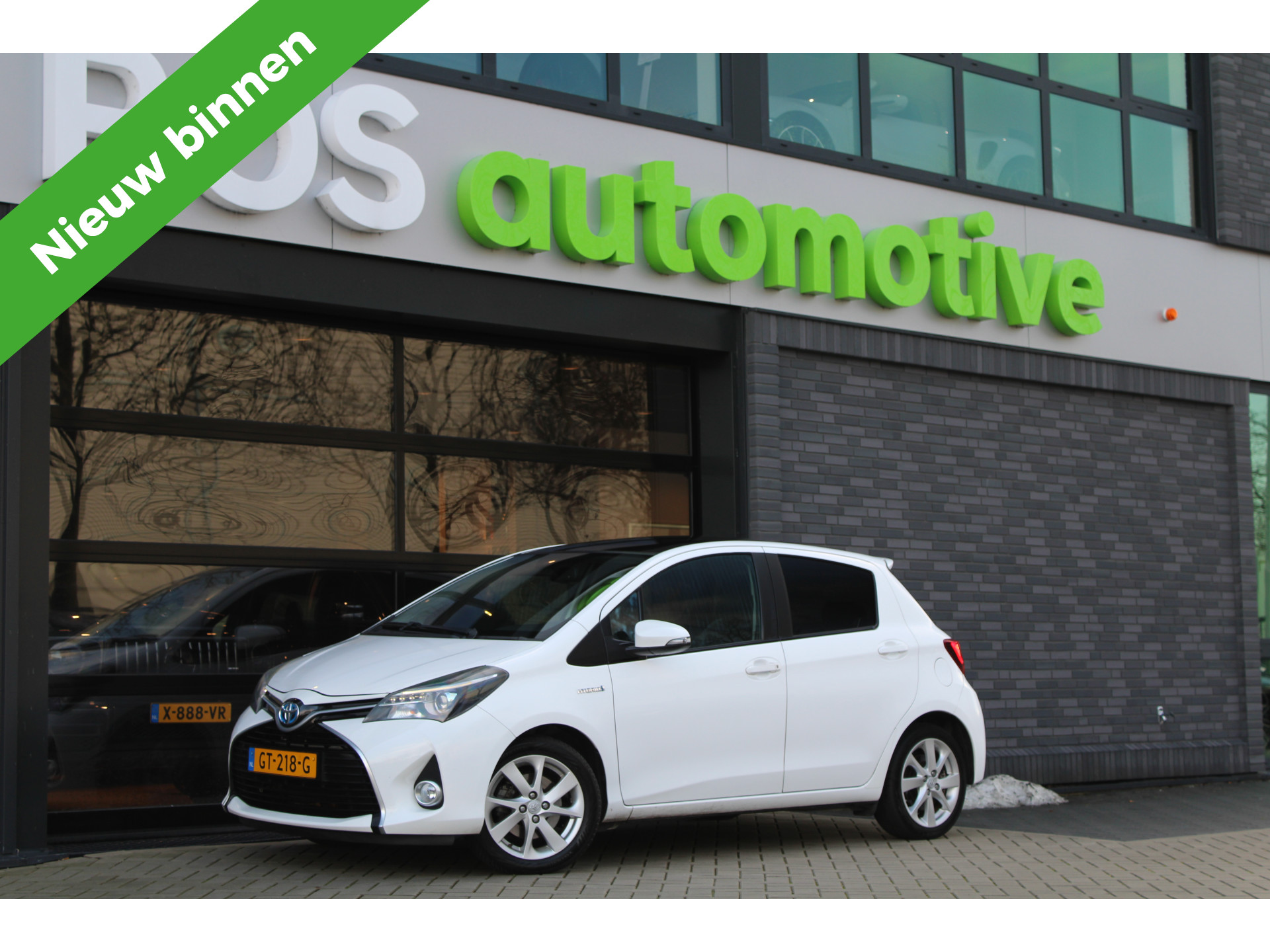 Toyota Yaris 1.5 Hybrid Dynamic 50568239-0.jpg | ROS Automotive
