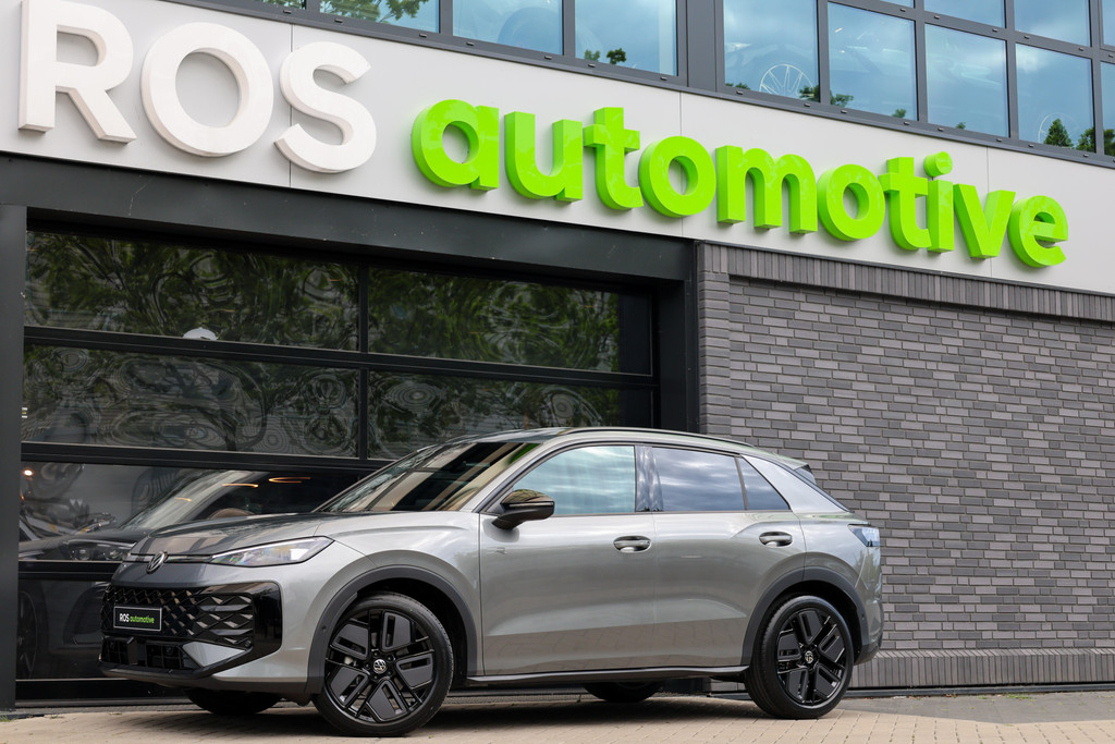 Volkswagen T-Roc 1.5 eTsi R-Line First Edition 53311229-0.jpg | ROS Automotive