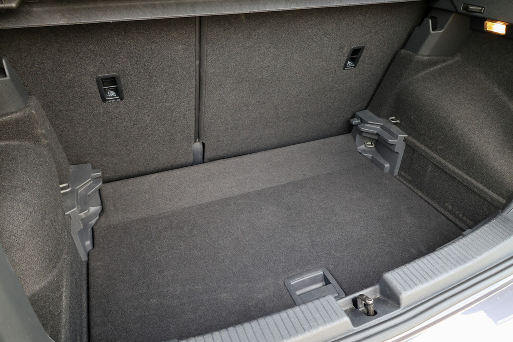 Volkswagen T-Cross 1.0 TSI R-Line Edition 54113226-42.jpg | ROS Automotive