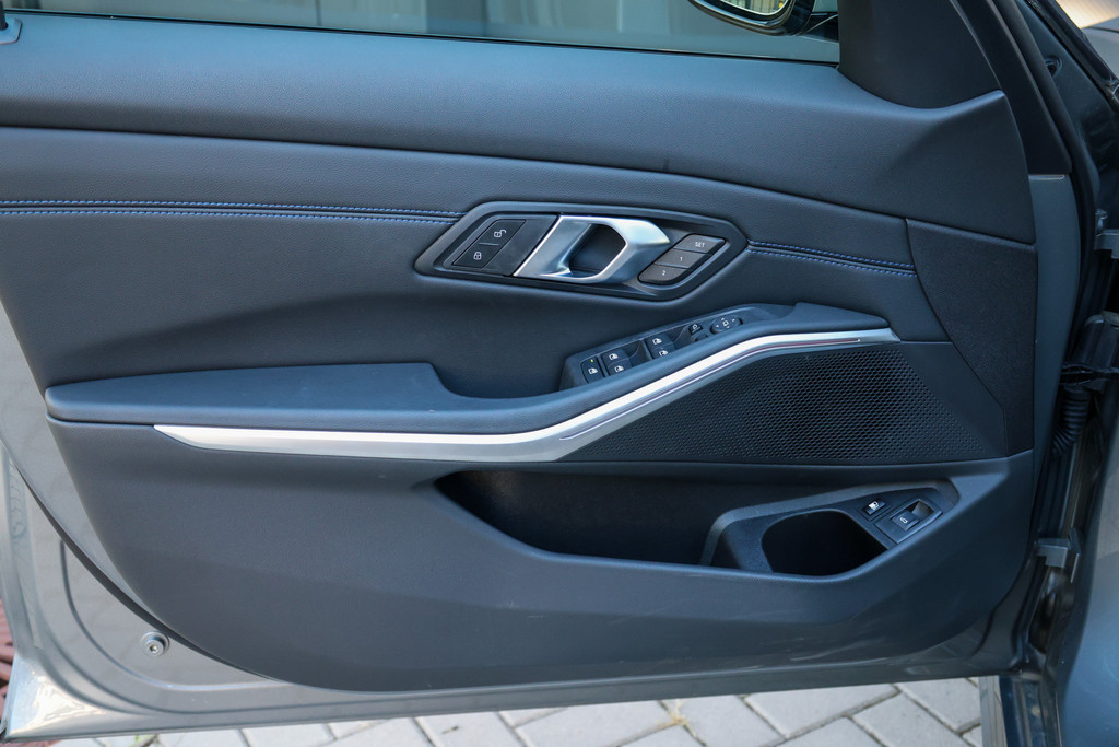 BMW 3-serie 330e M-SPORT 55720551-19.jpg | ROS Automotive